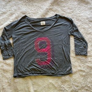 Women's AE Gray 3/4 Sleeve Scoop Neck Cotton
Graphic Crop Tee